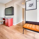Toor Hotel Toronto, Part Of Jdv By Hyatt
